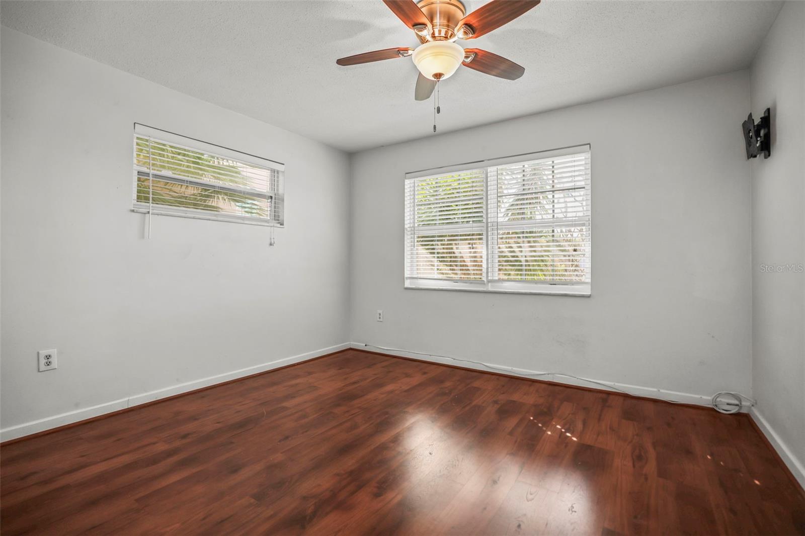 Image 18 of 49 For 11655 3rd Street E 19