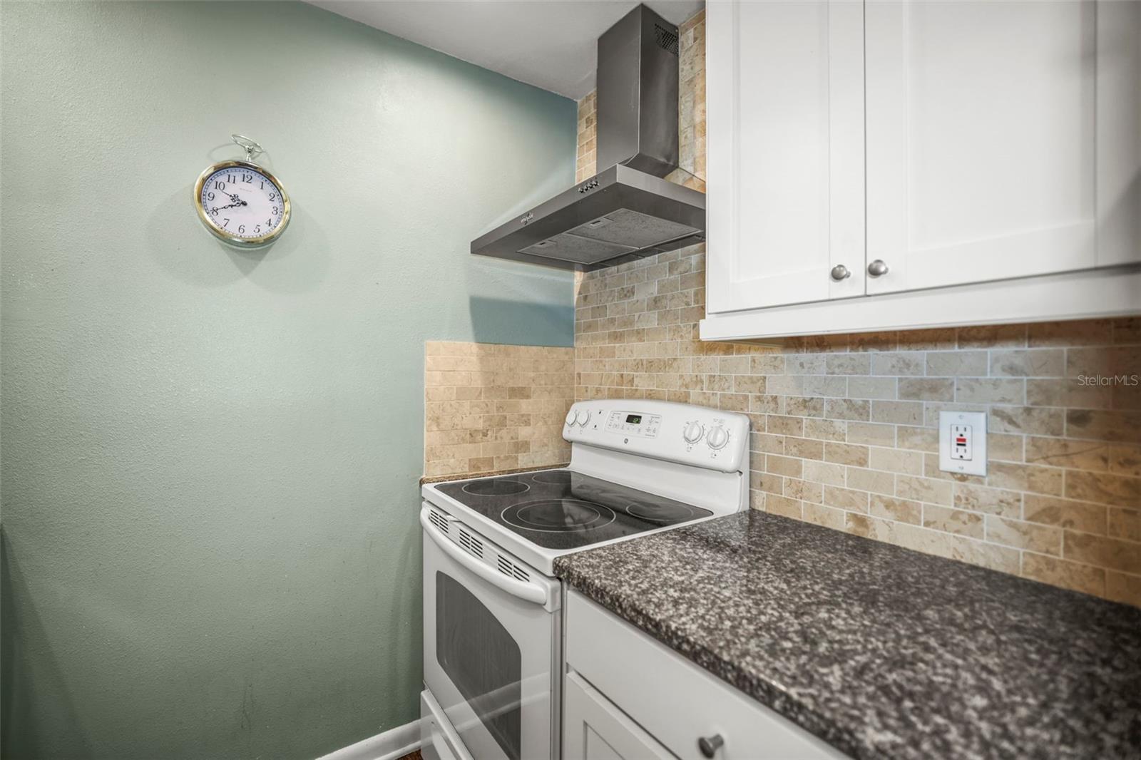 Image 9 of 49 For 11655 3rd Street E 19