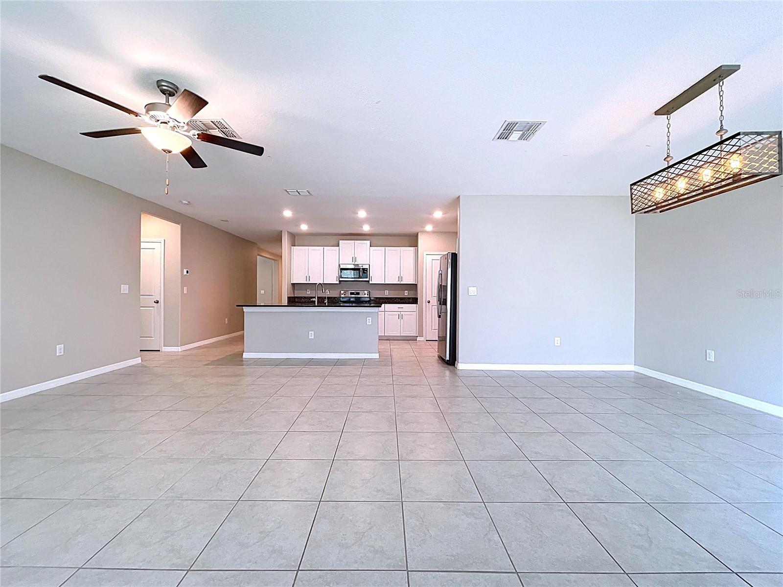 Image 12 of 90 For 6822 King Creek Drive