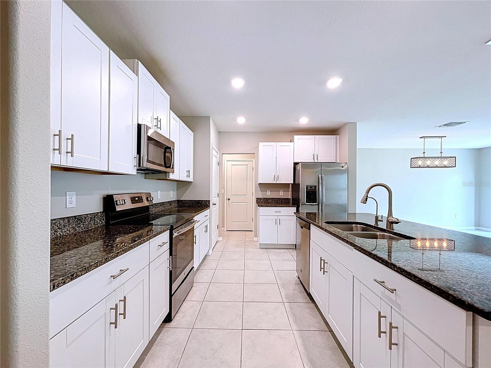 Image 15 of 90 For 6822 King Creek Drive