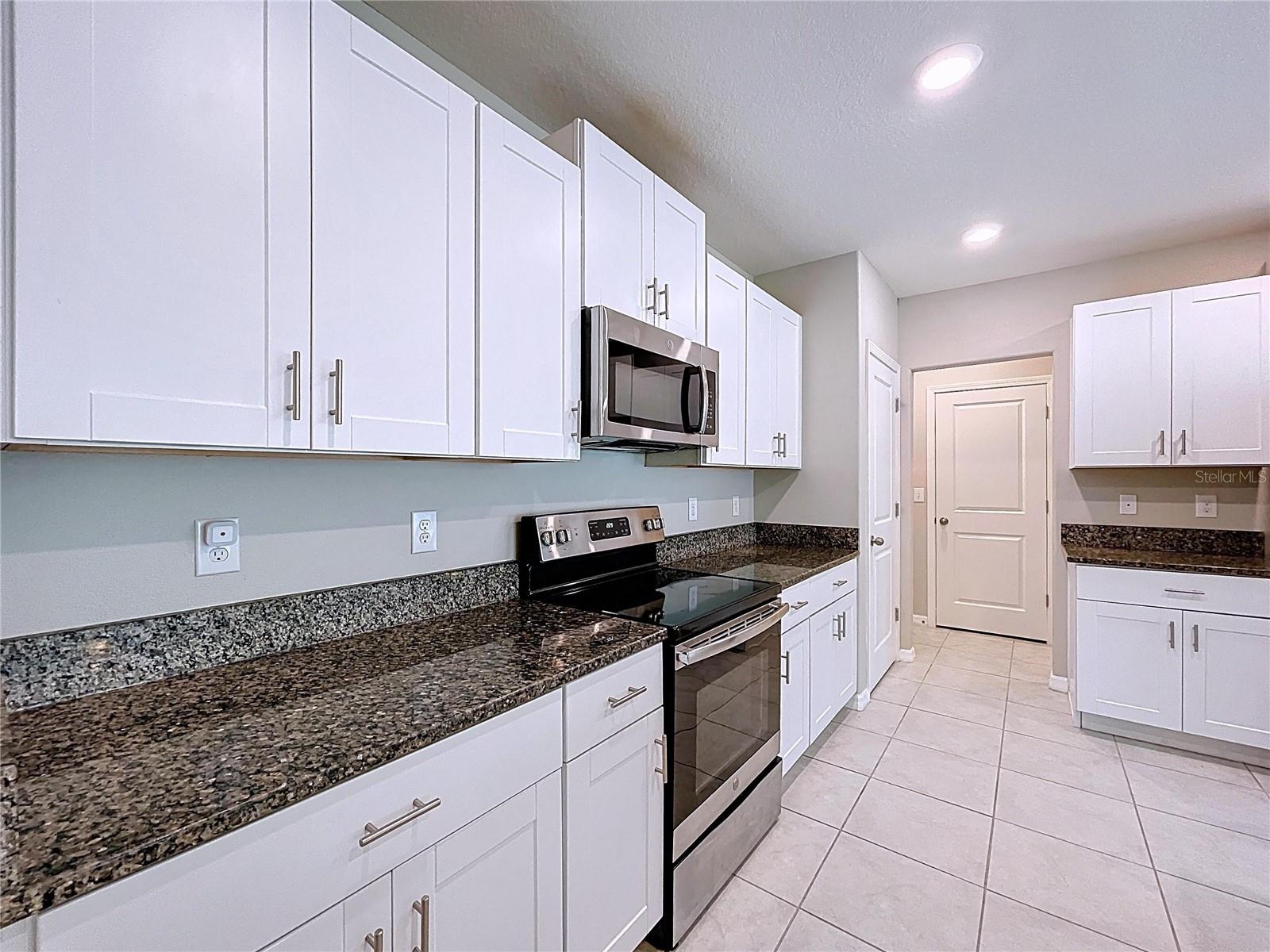 Image 16 of 90 For 6822 King Creek Drive