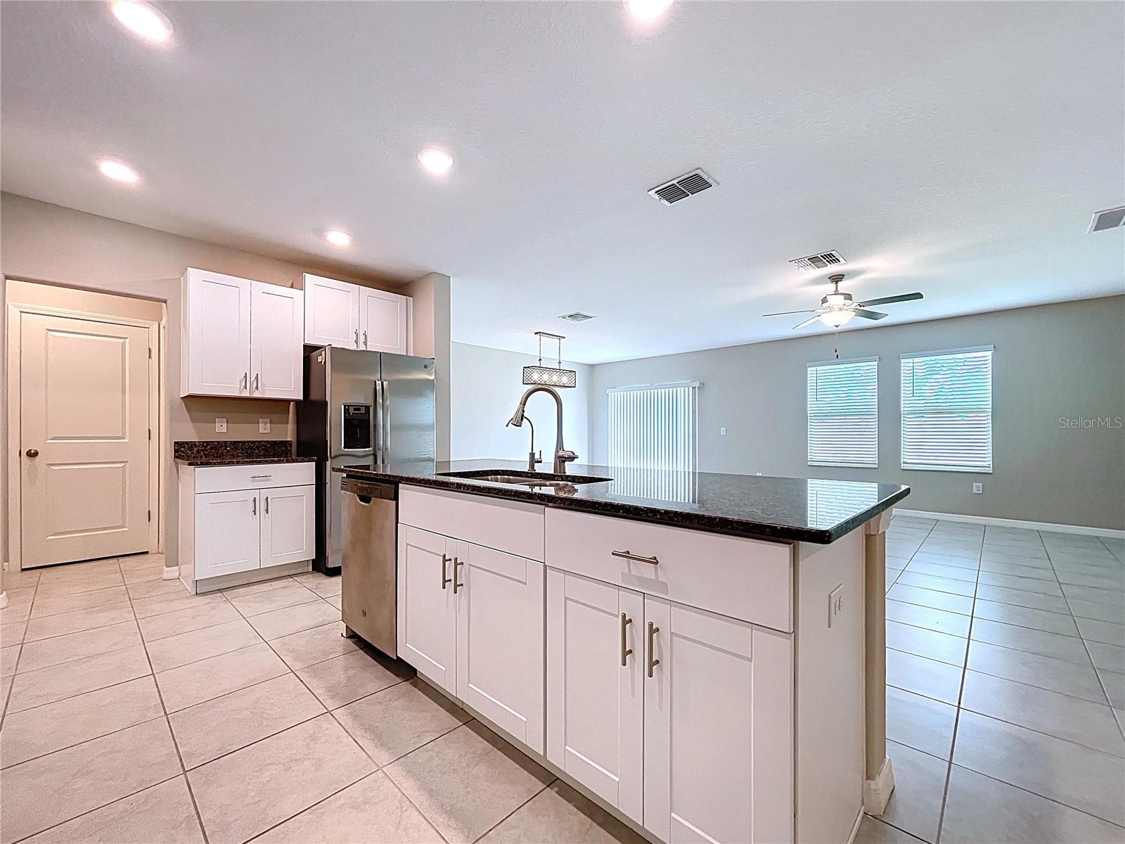 Image 18 of 90 For 6822 King Creek Drive