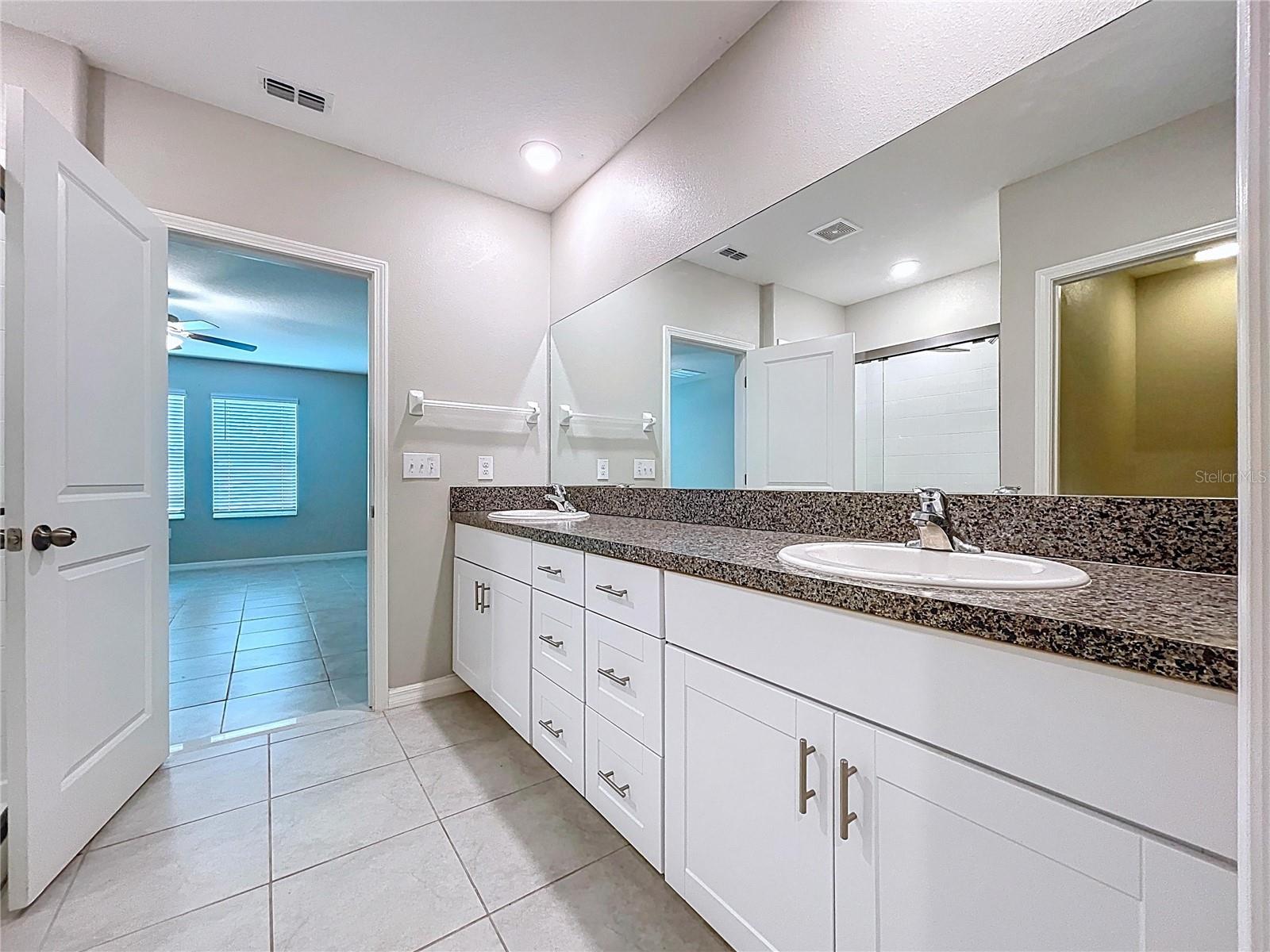 Image 31 of 90 For 6822 King Creek Drive