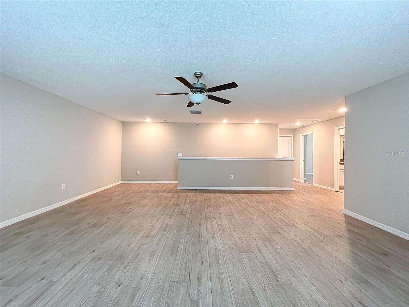 Image 43 of 90 For 6822 King Creek Drive