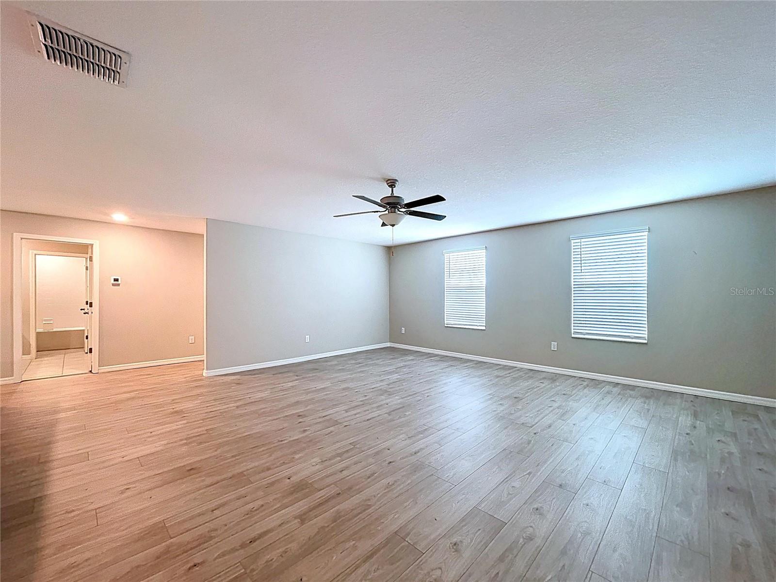 Image 46 of 90 For 6822 King Creek Drive