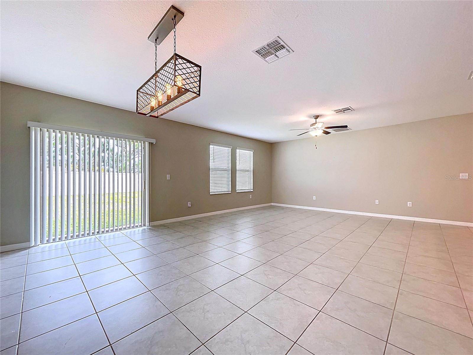 Image 9 of 90 For 6822 King Creek Drive