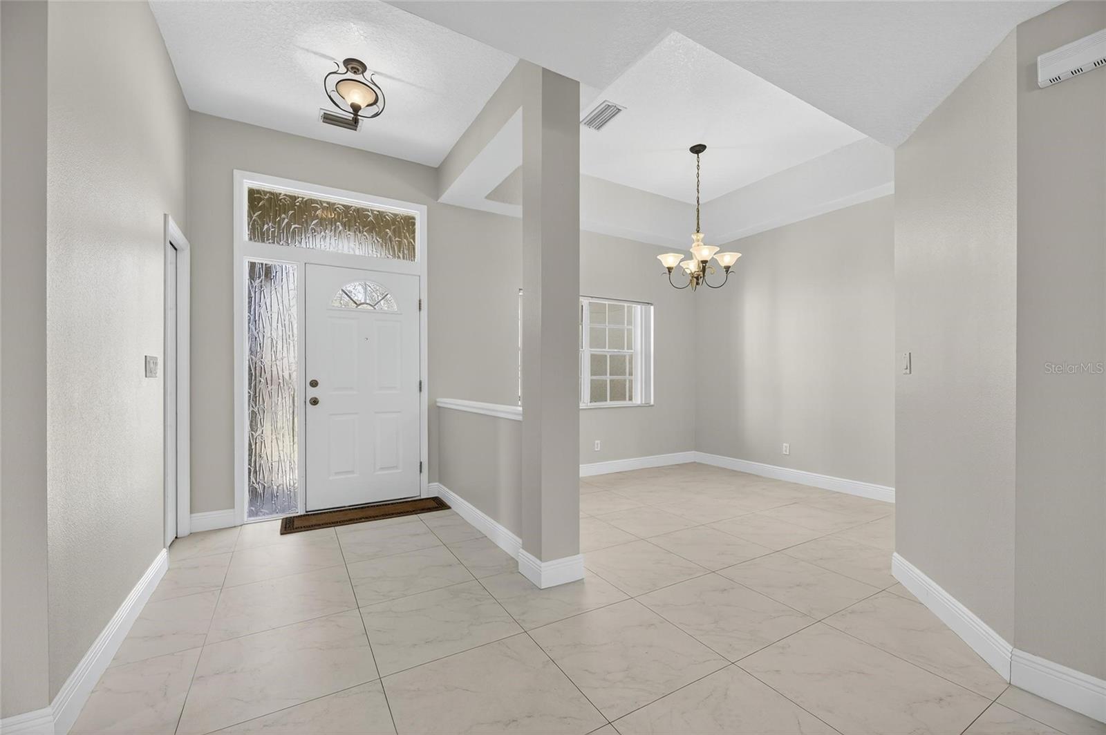 Image 26 of 80 For 172 Lake Shore Drive W