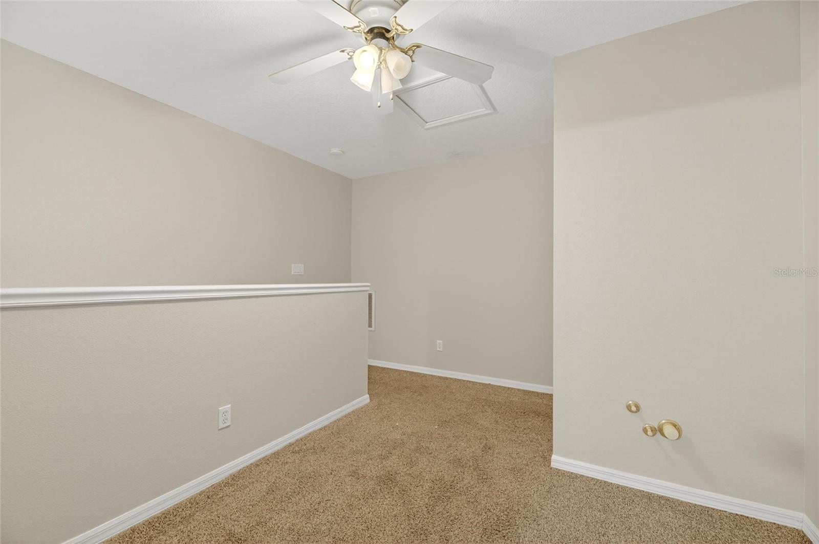 Image 64 of 80 For 172 Lake Shore Drive W