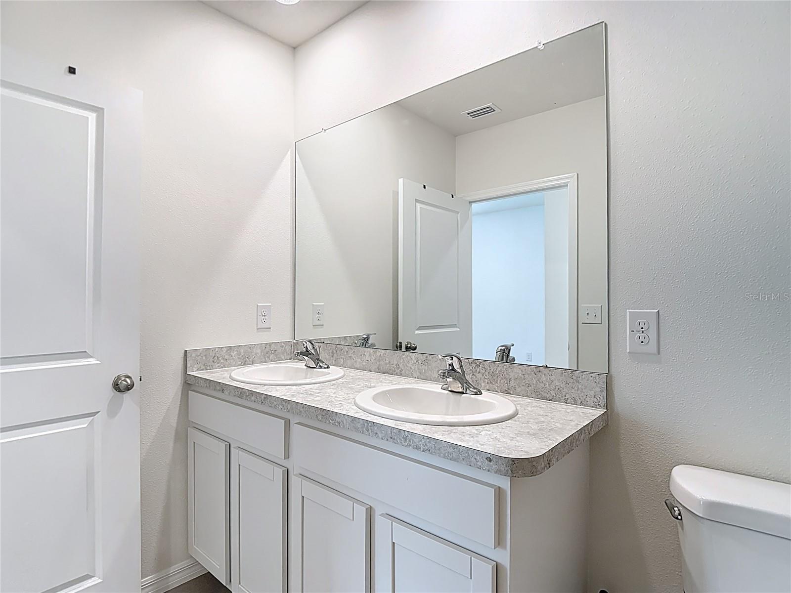 Image 36 of 65 For 10982 Penny Gale Loop