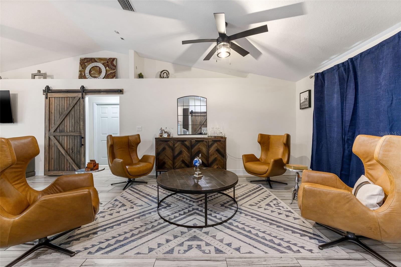 Image 14 of 52 For 12026 Colonial Estates Lane