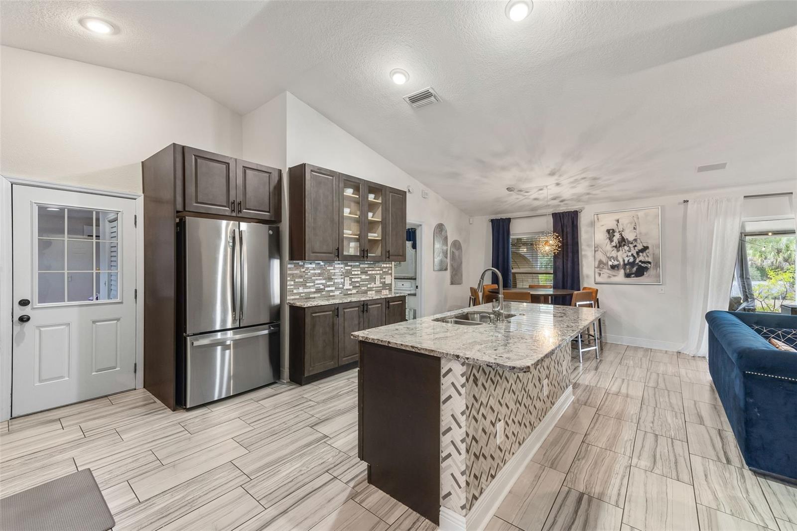 Image 15 of 52 For 12026 Colonial Estates Lane