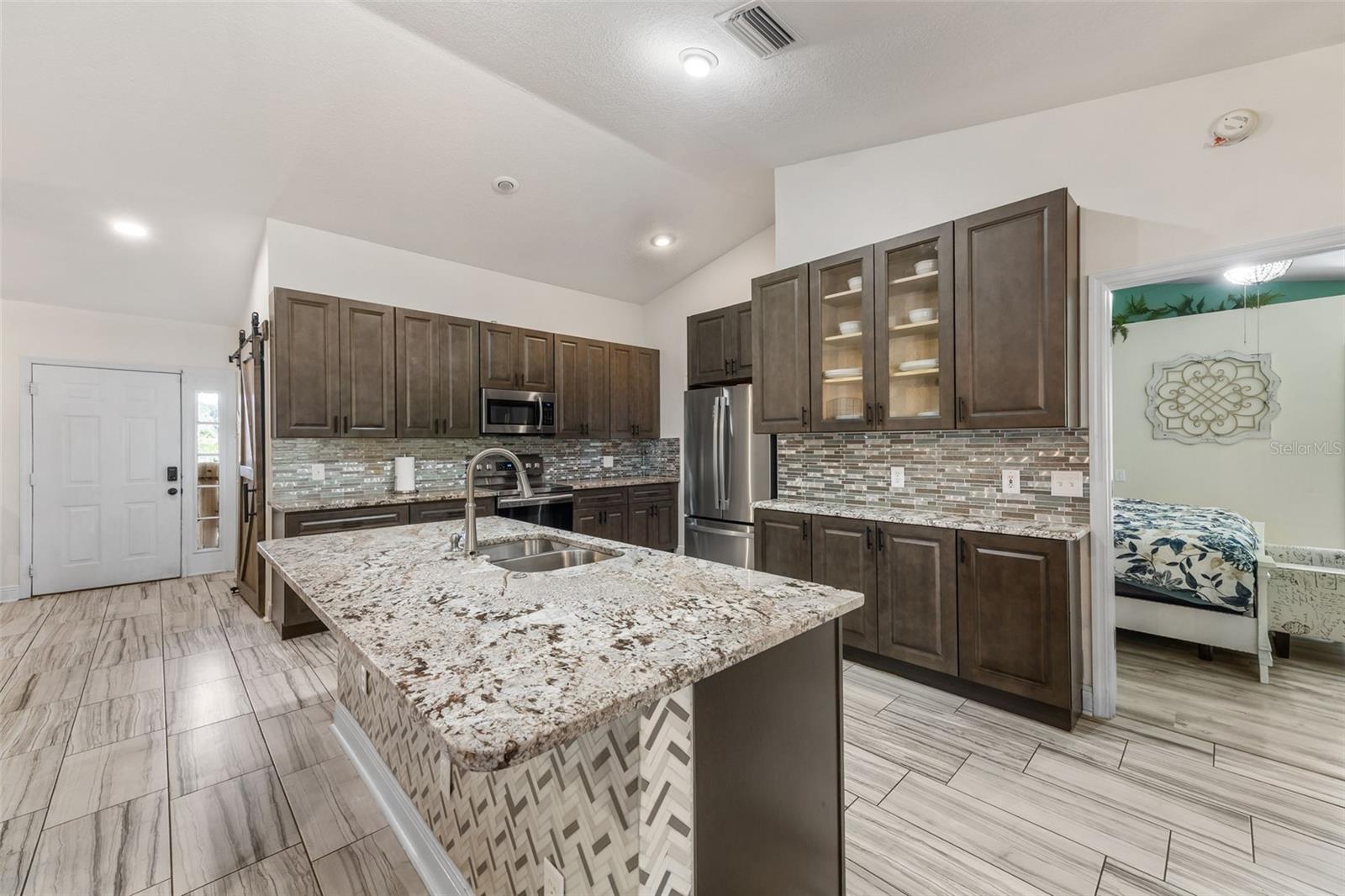 Image 17 of 52 For 12026 Colonial Estates Lane