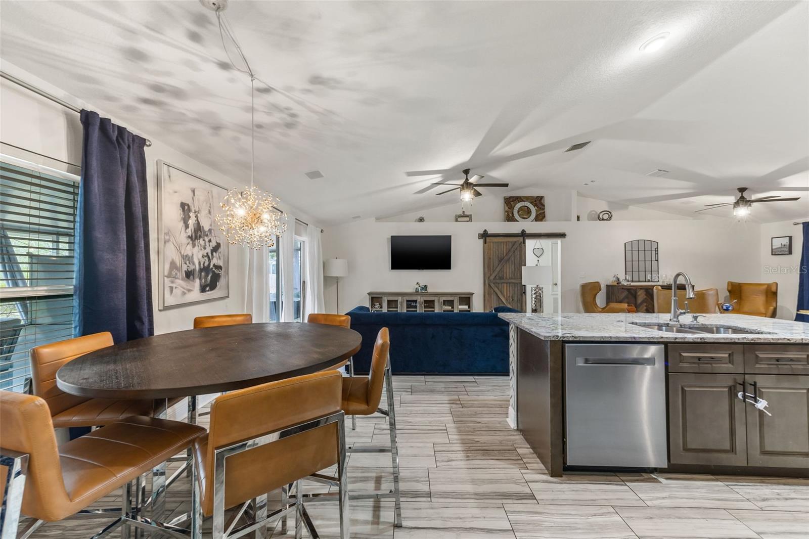 Image 20 of 52 For 12026 Colonial Estates Lane