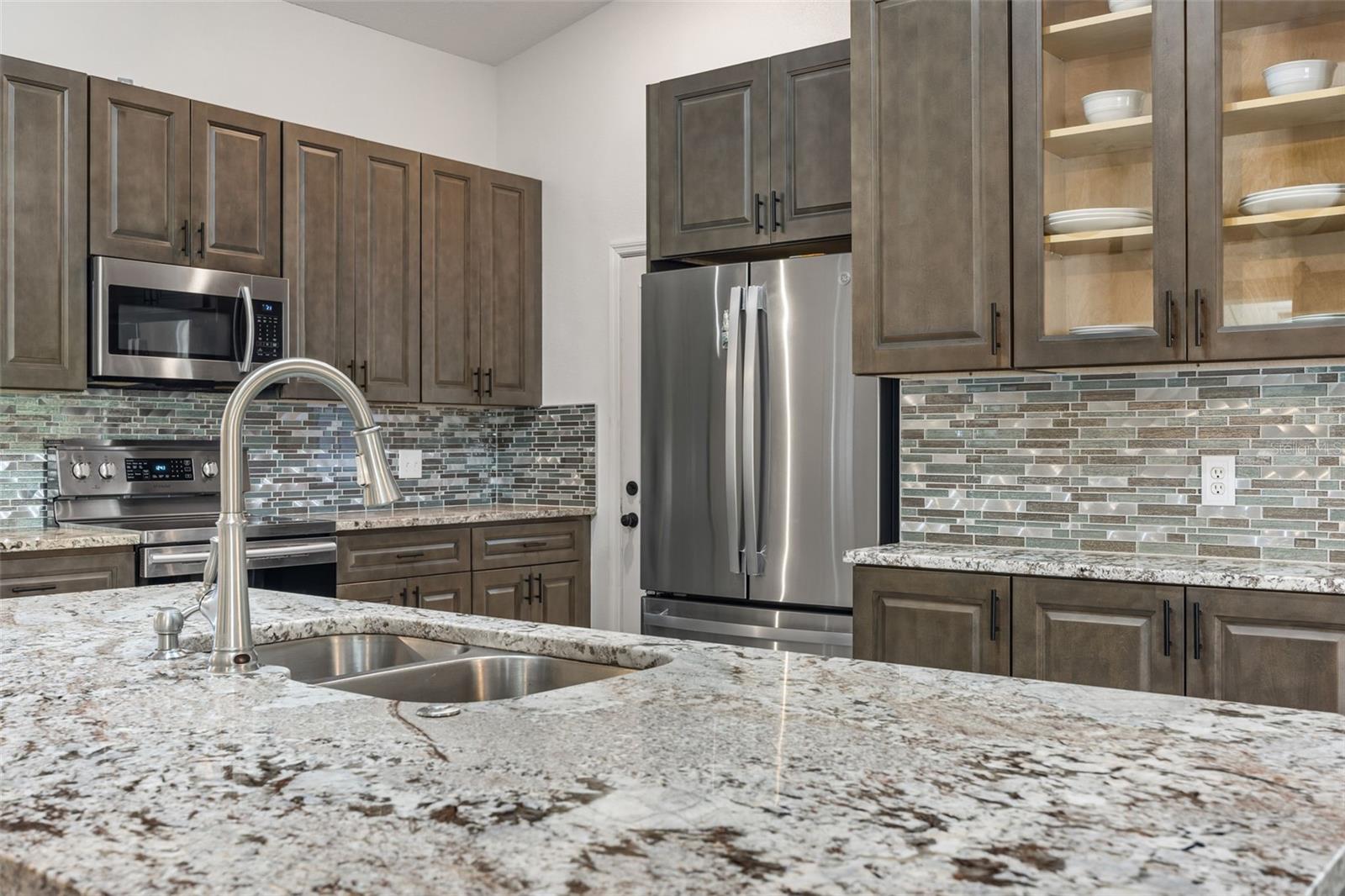 Image 22 of 52 For 12026 Colonial Estates Lane