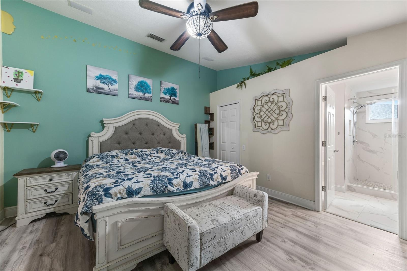 Image 26 of 52 For 12026 Colonial Estates Lane