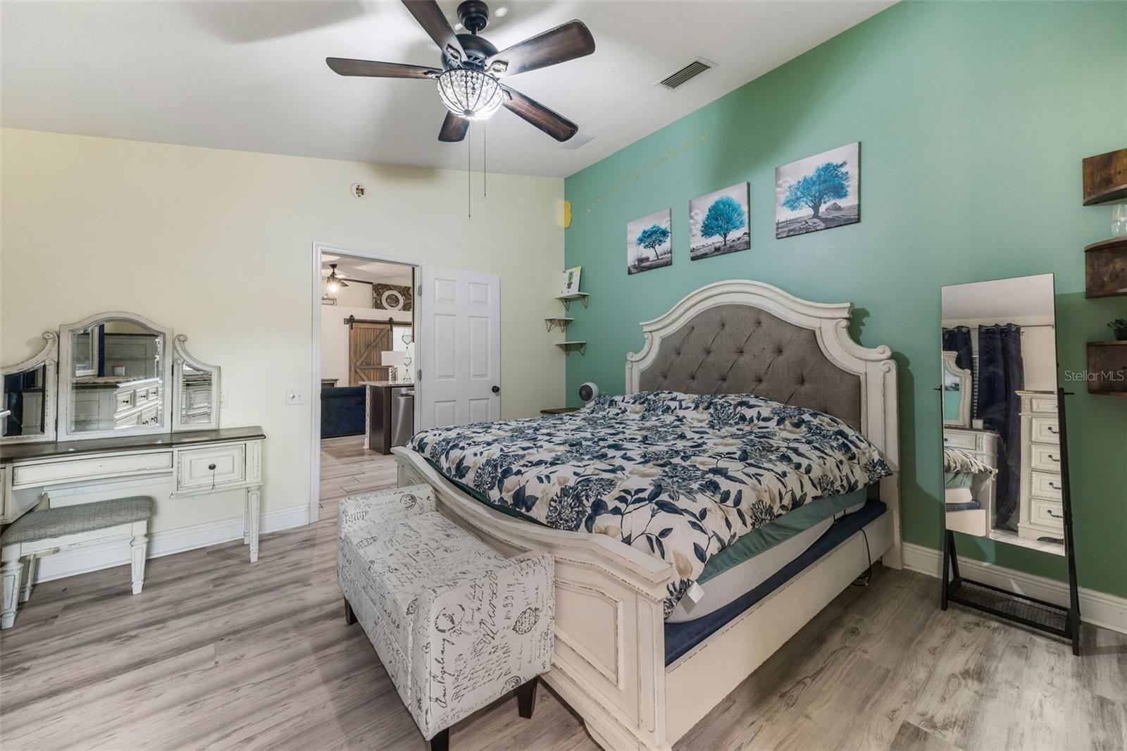 Image 27 of 52 For 12026 Colonial Estates Lane