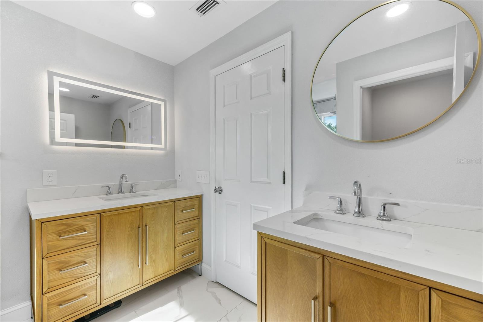 Image 29 of 52 For 12026 Colonial Estates Lane