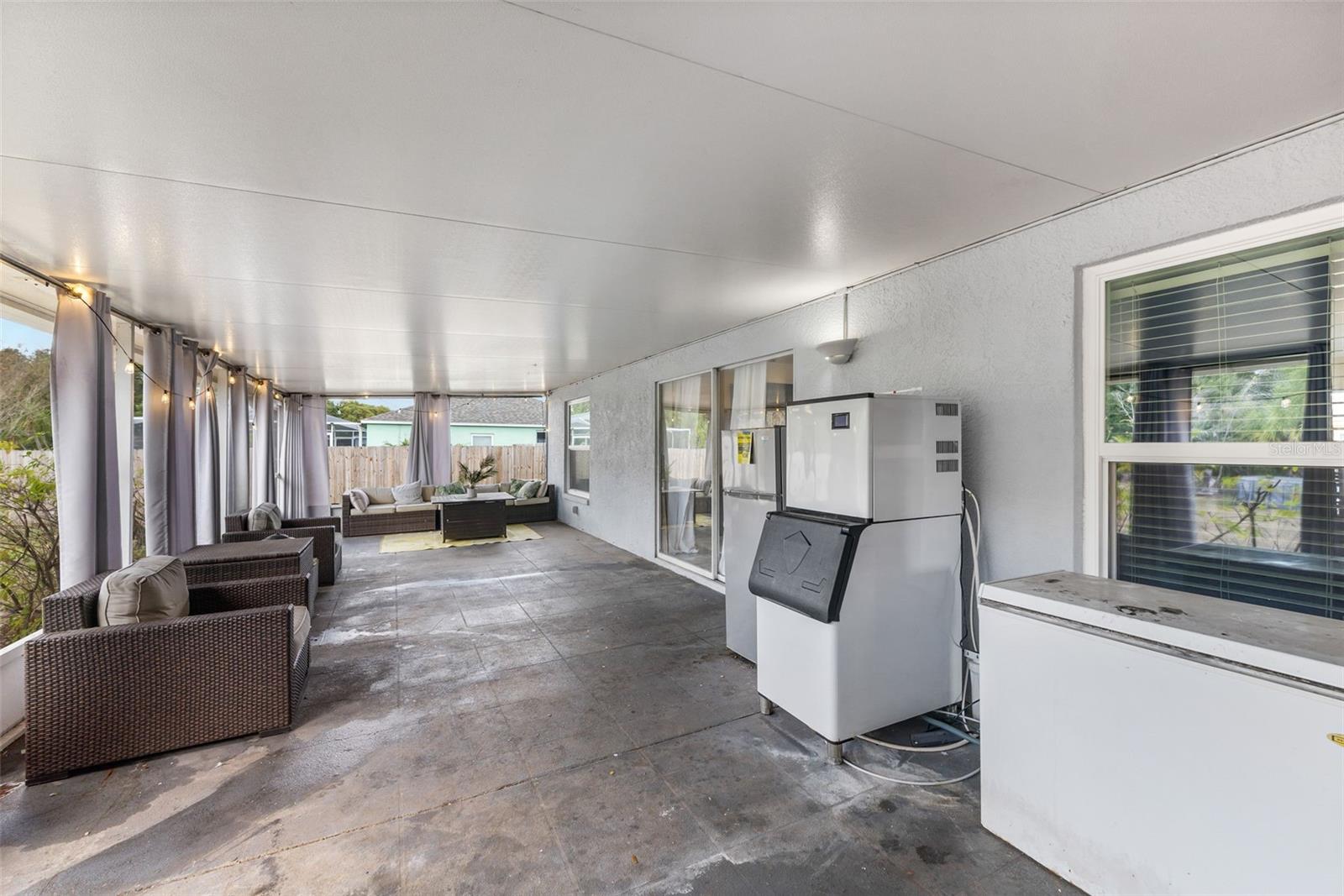 Image 39 of 52 For 12026 Colonial Estates Lane