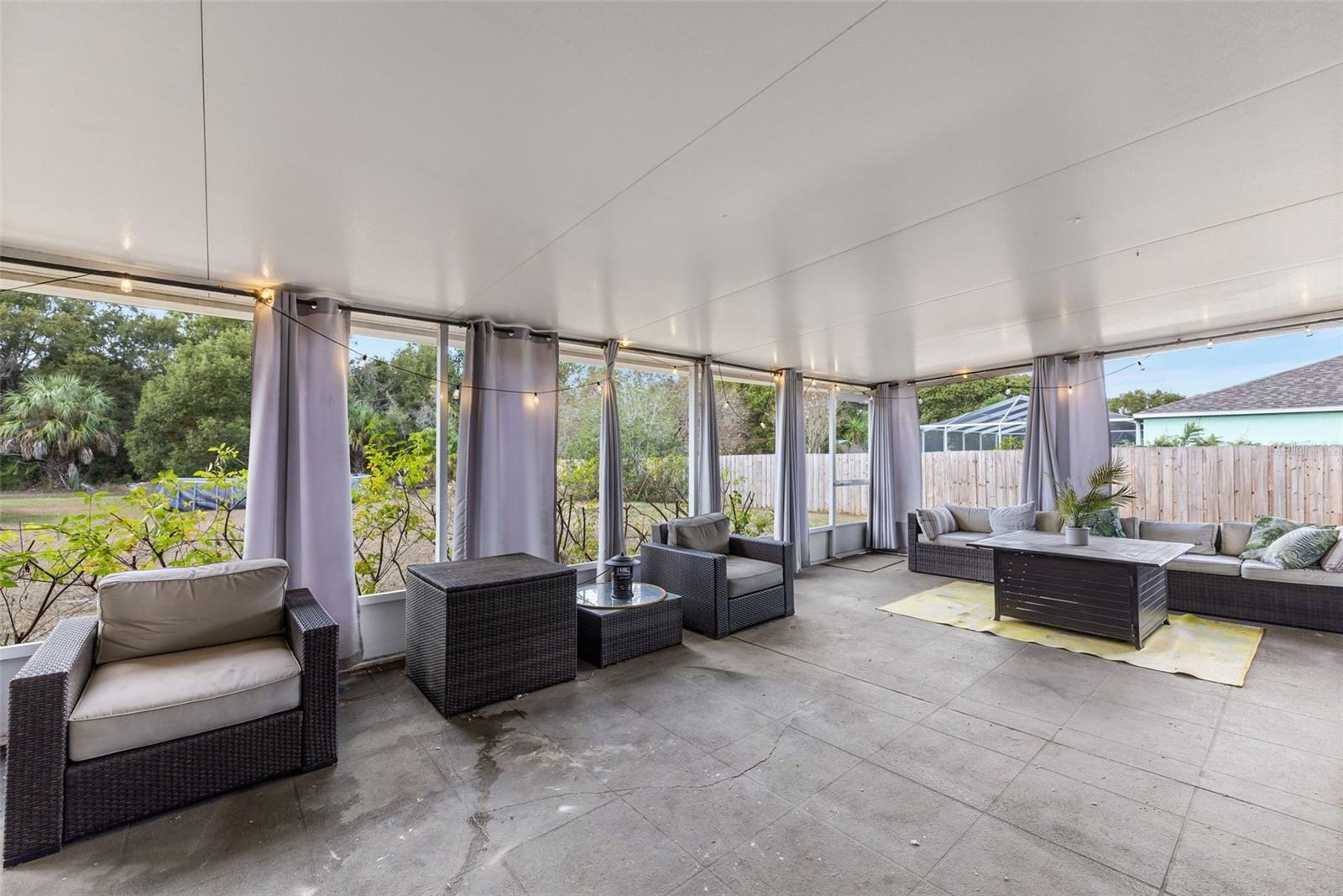 Image 40 of 52 For 12026 Colonial Estates Lane