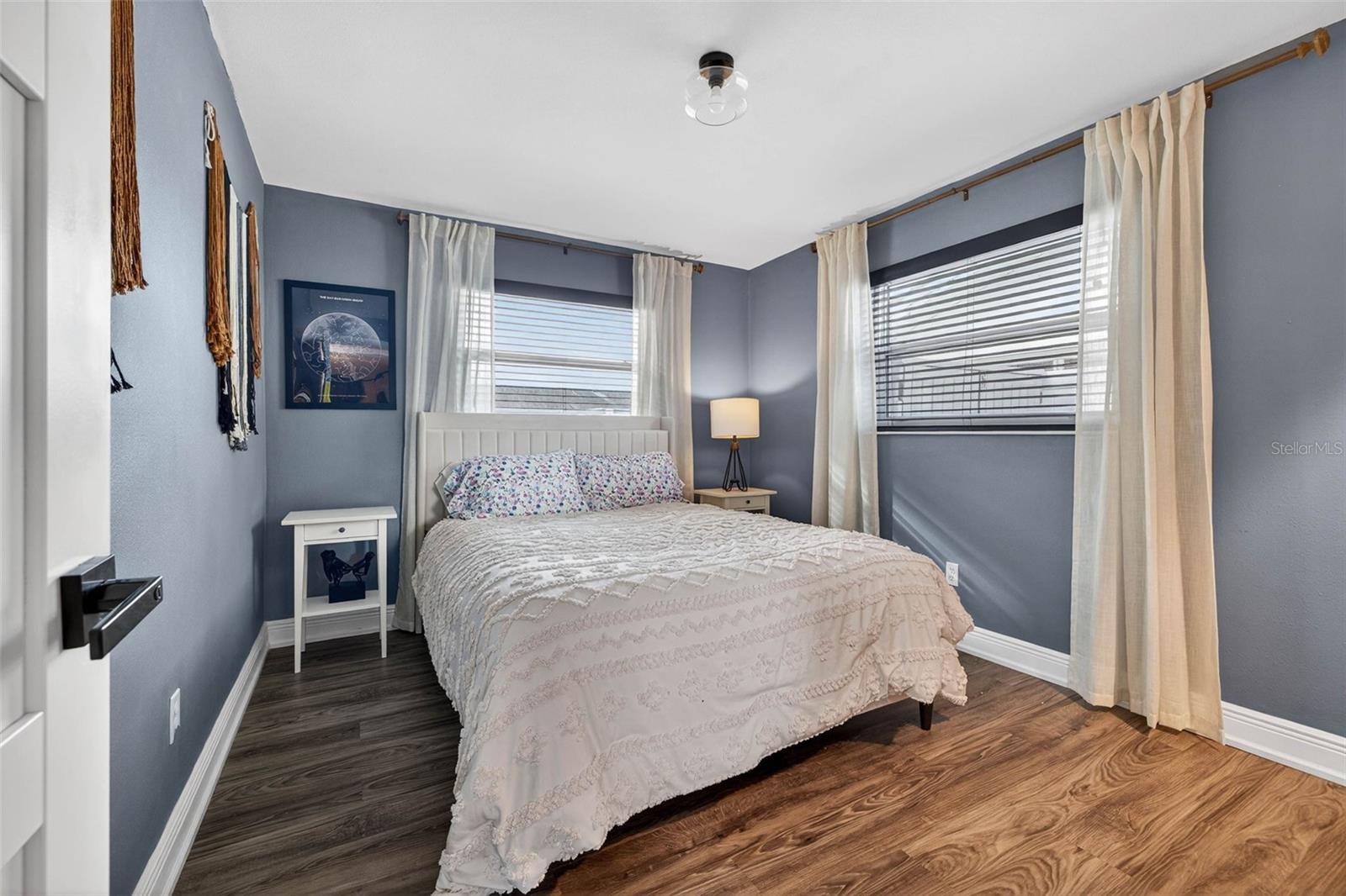 Listing photo id 14 for 2581 Bramblewood Drive W