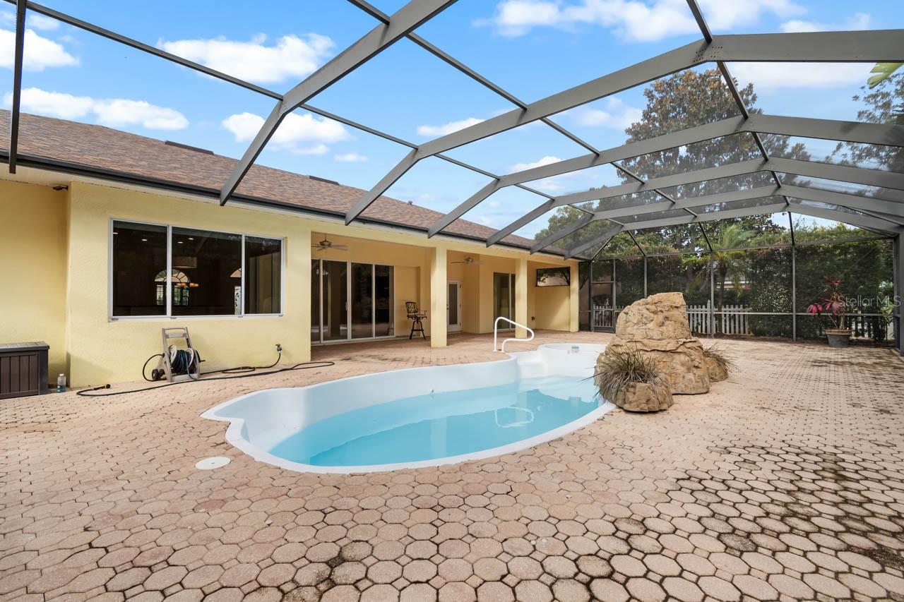 Image 29 of 40 For 3731 Gaviota Drive