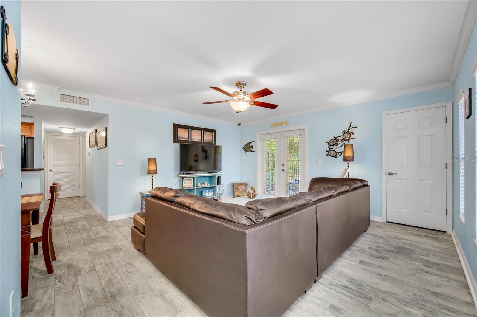 Image 13 of 56 For 708 Lyndhurst  104