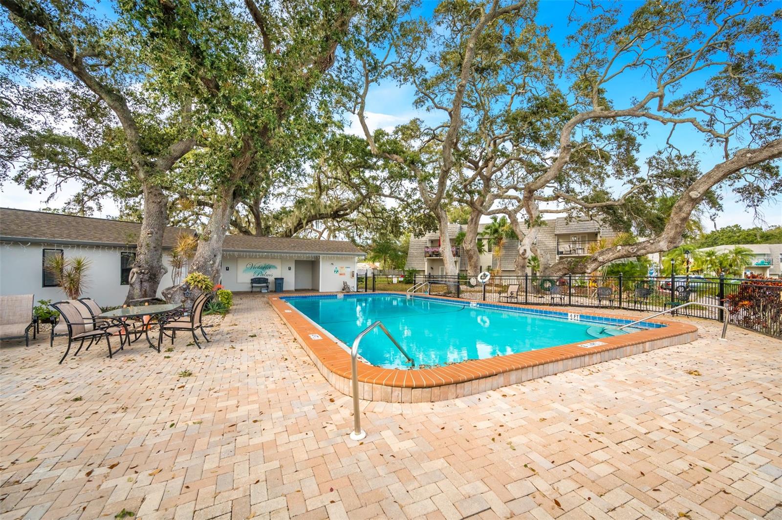 Image 39 of 56 For 708 Lyndhurst  104