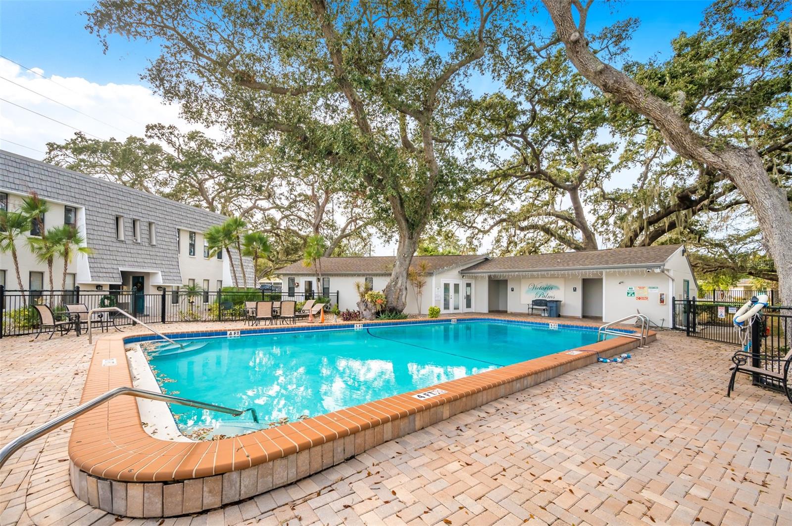 Image 40 of 56 For 708 Lyndhurst  104