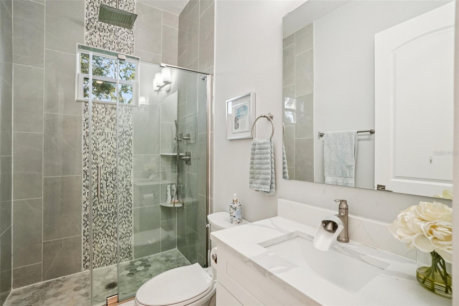 Listing photo id 21 for 3203 Fielder Street