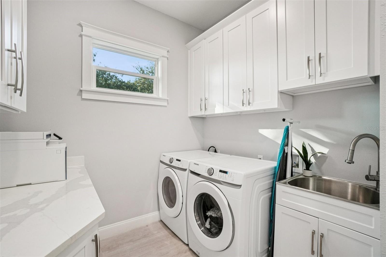 Listing photo id 27 for 3203 Fielder Street