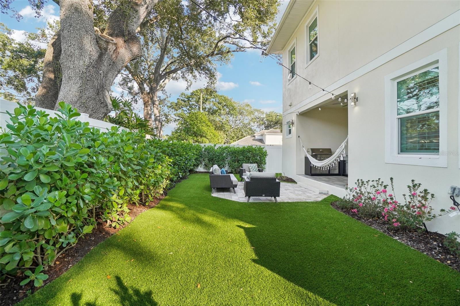 Listing photo id 43 for 3203 Fielder Street