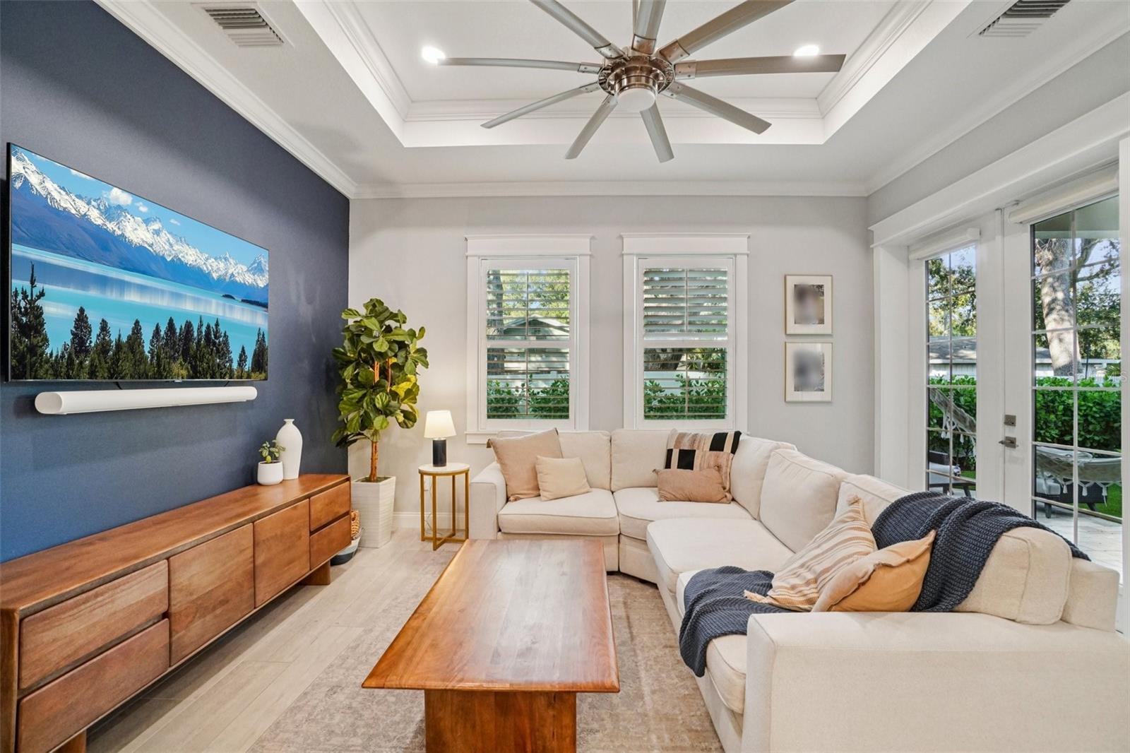 Listing photo id 6 for 3203 Fielder Street