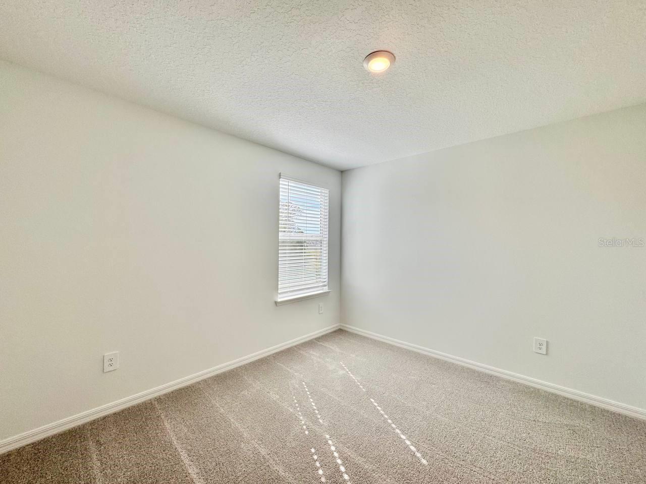 Image 20 of 46 For 17554 Pleasantview Blvd