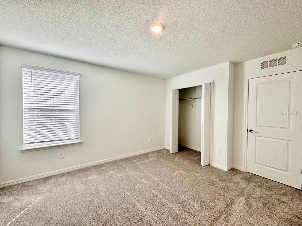 Image 25 of 46 For 17554 Pleasantview Blvd