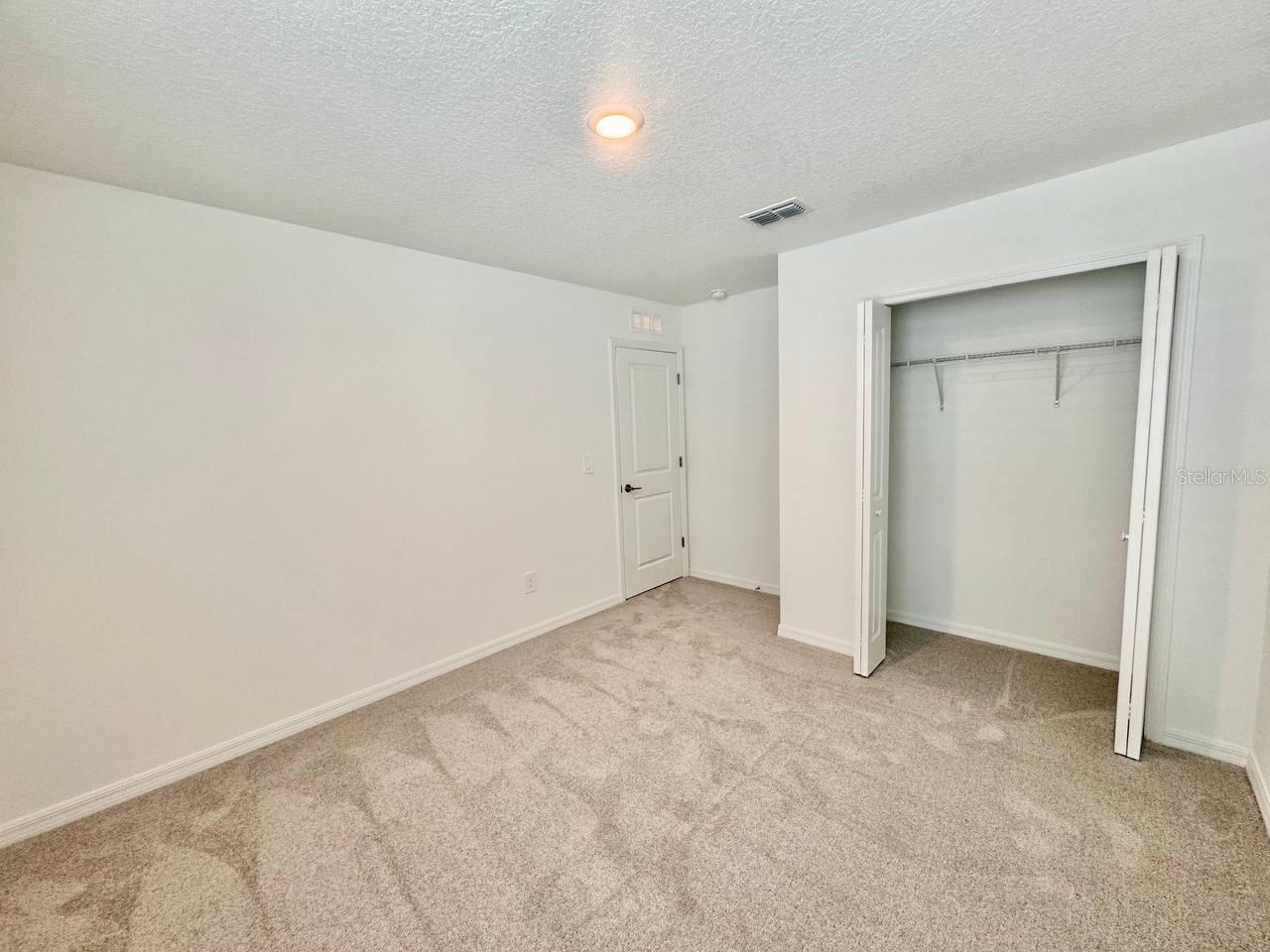 Image 32 of 46 For 17554 Pleasantview Blvd