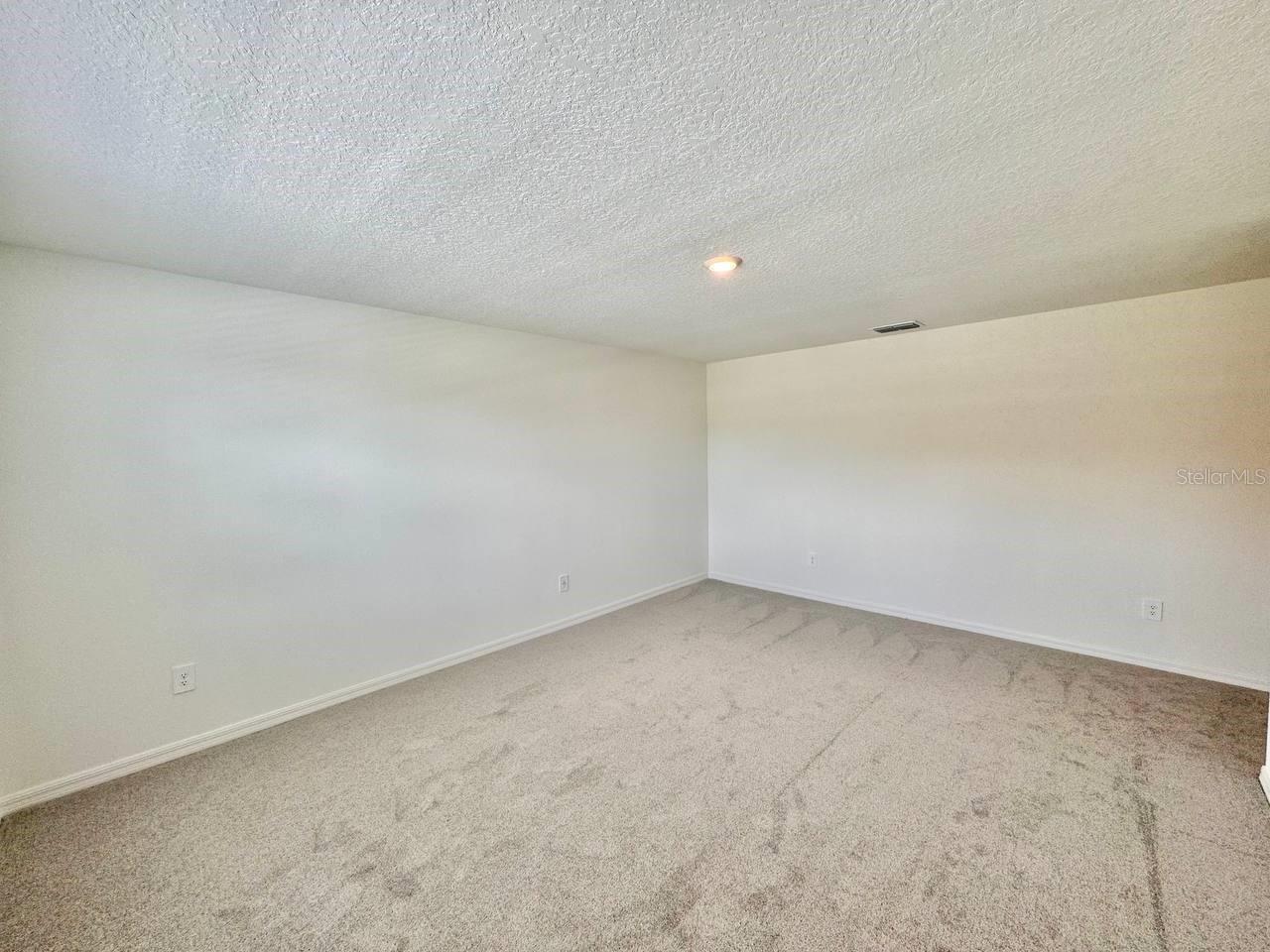 Image 36 of 46 For 17554 Pleasantview Blvd