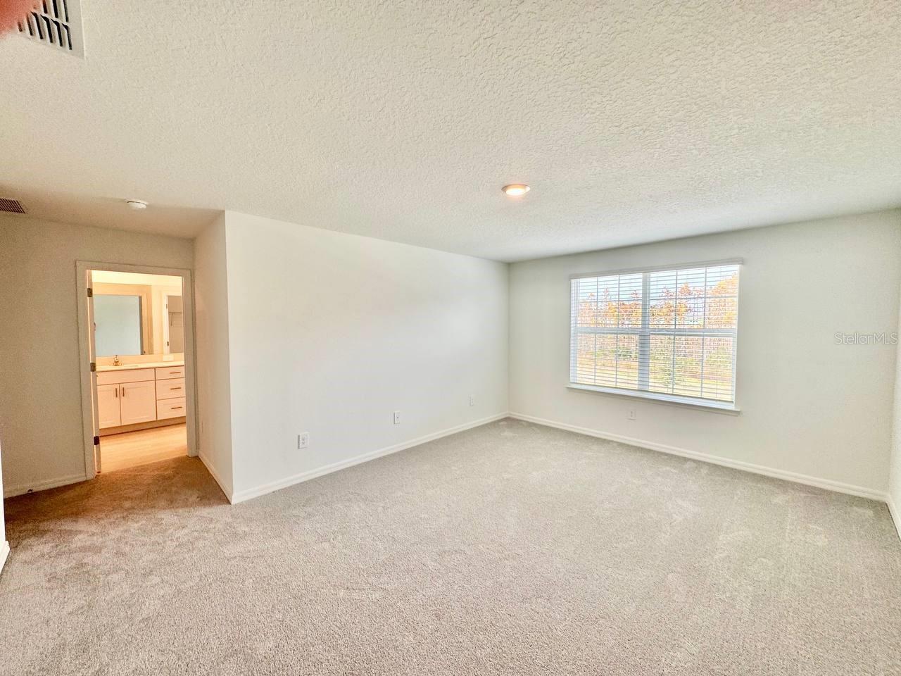 Image 37 of 46 For 17554 Pleasantview Blvd