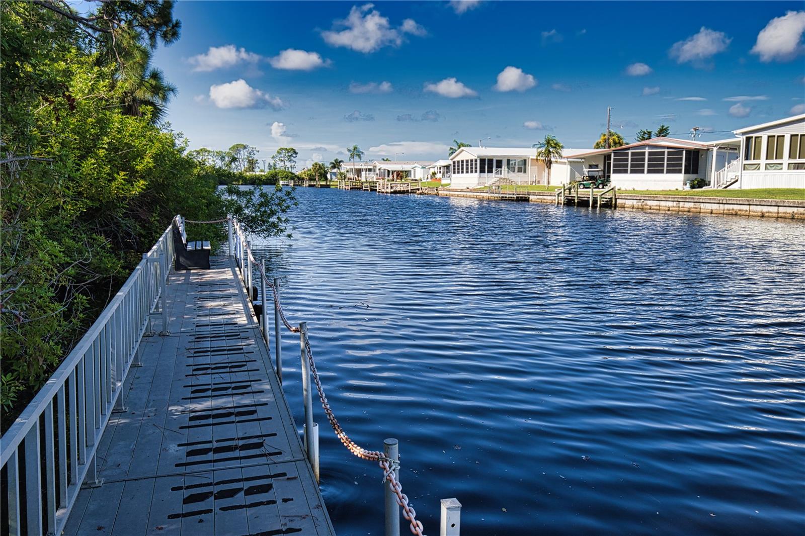 Image 84 of 100 For 400 Vivar  