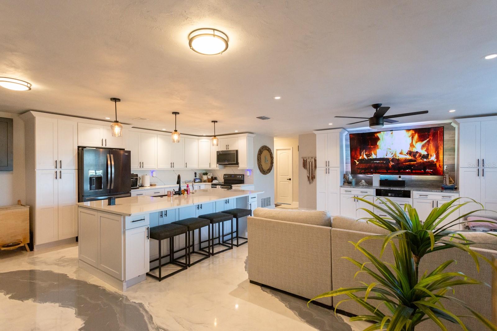 Image 14 of 24 For 6390 2nd Palm Point