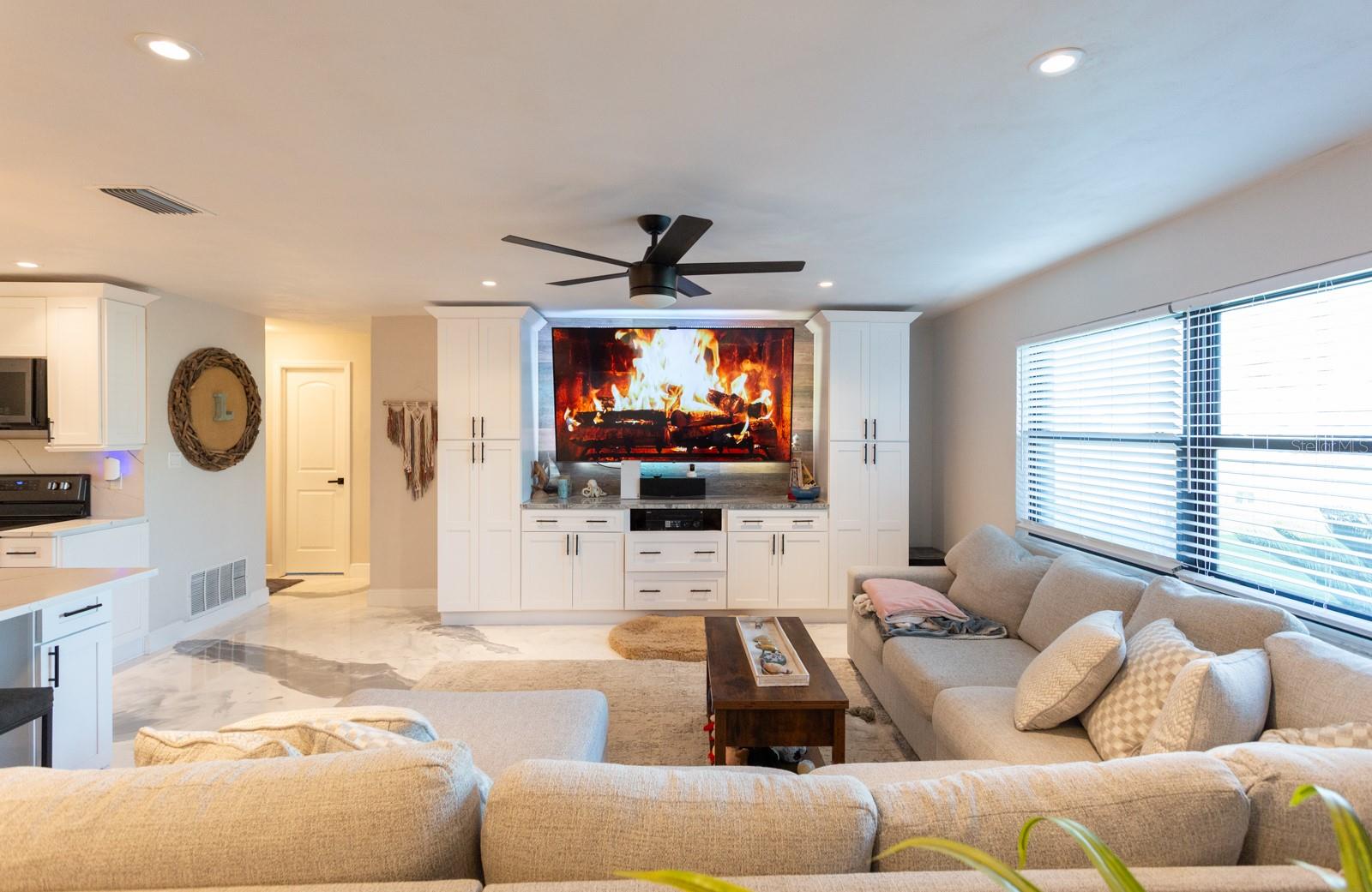 Image 2 of 24 For 6390 2nd Palm Point