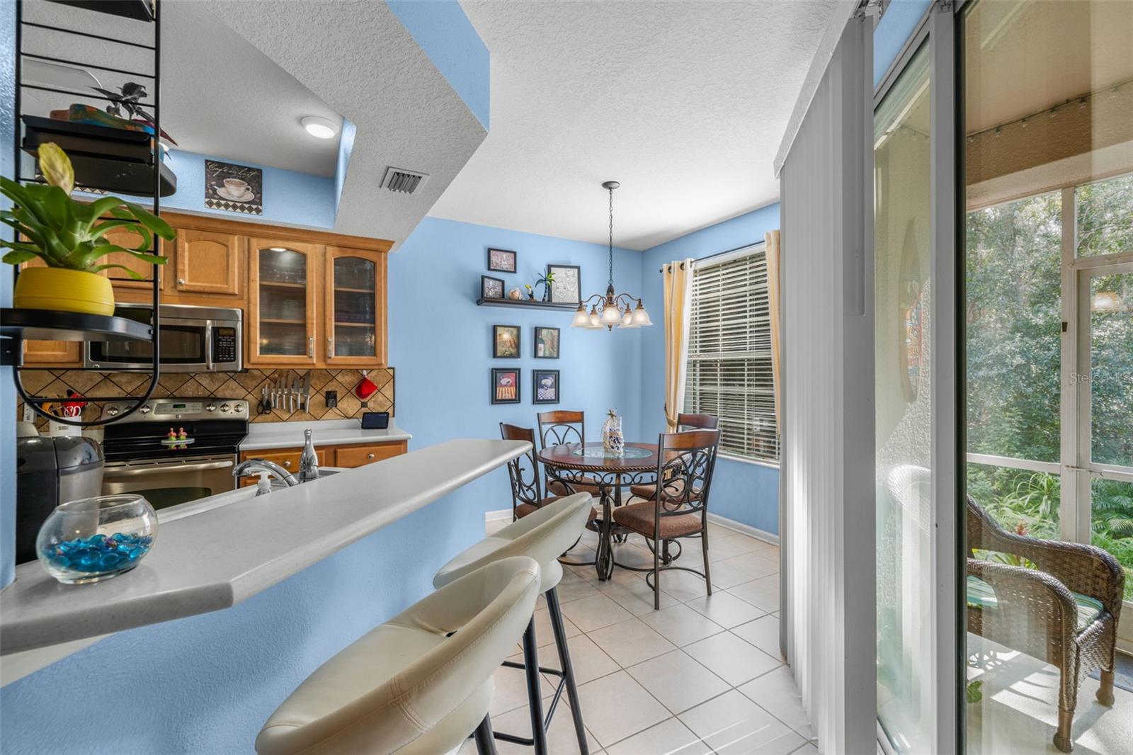 Image 14 of 30 For 810 Lantern Way