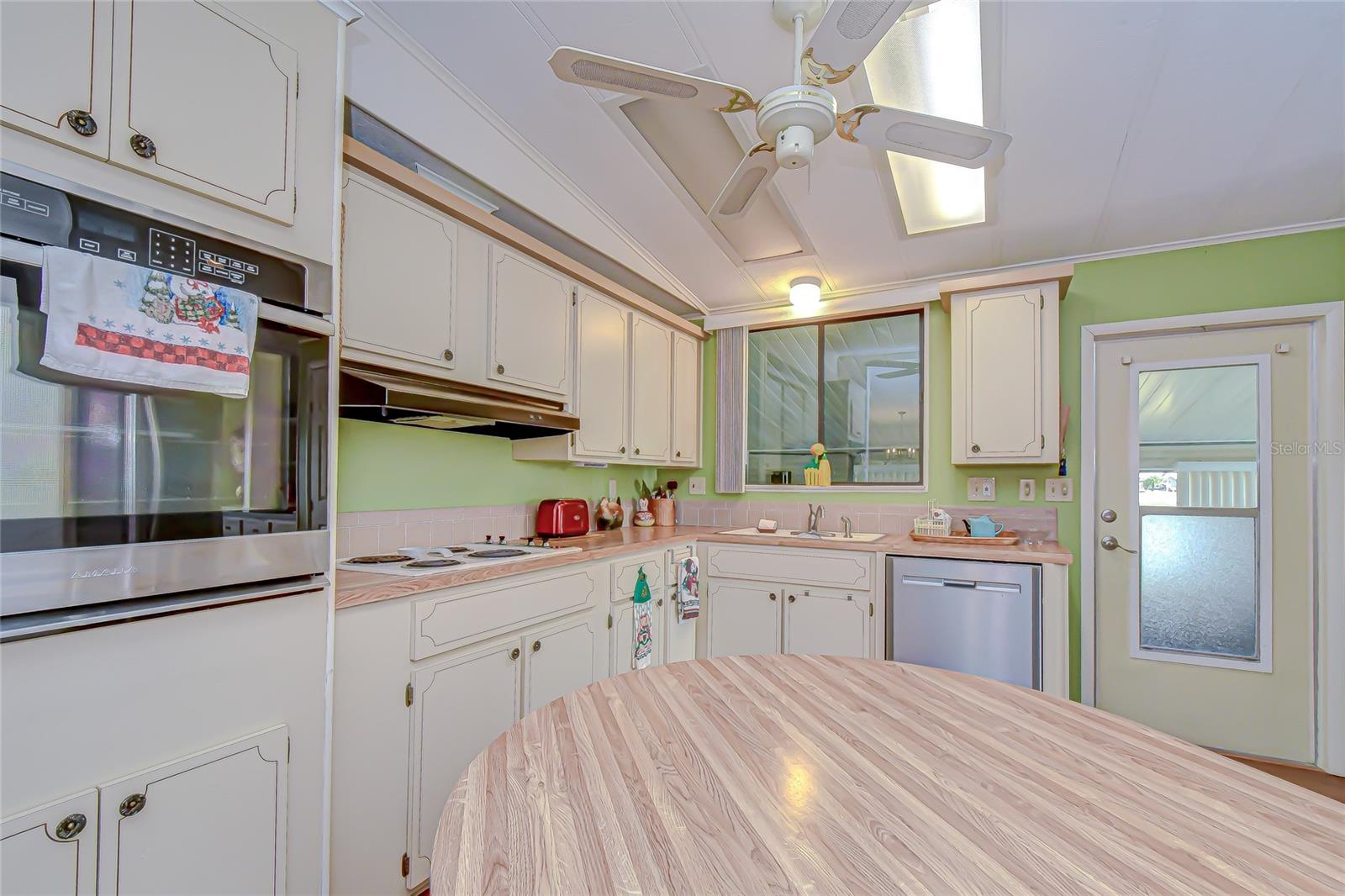 Image 12 of 47 For 35827 Brisa Drive