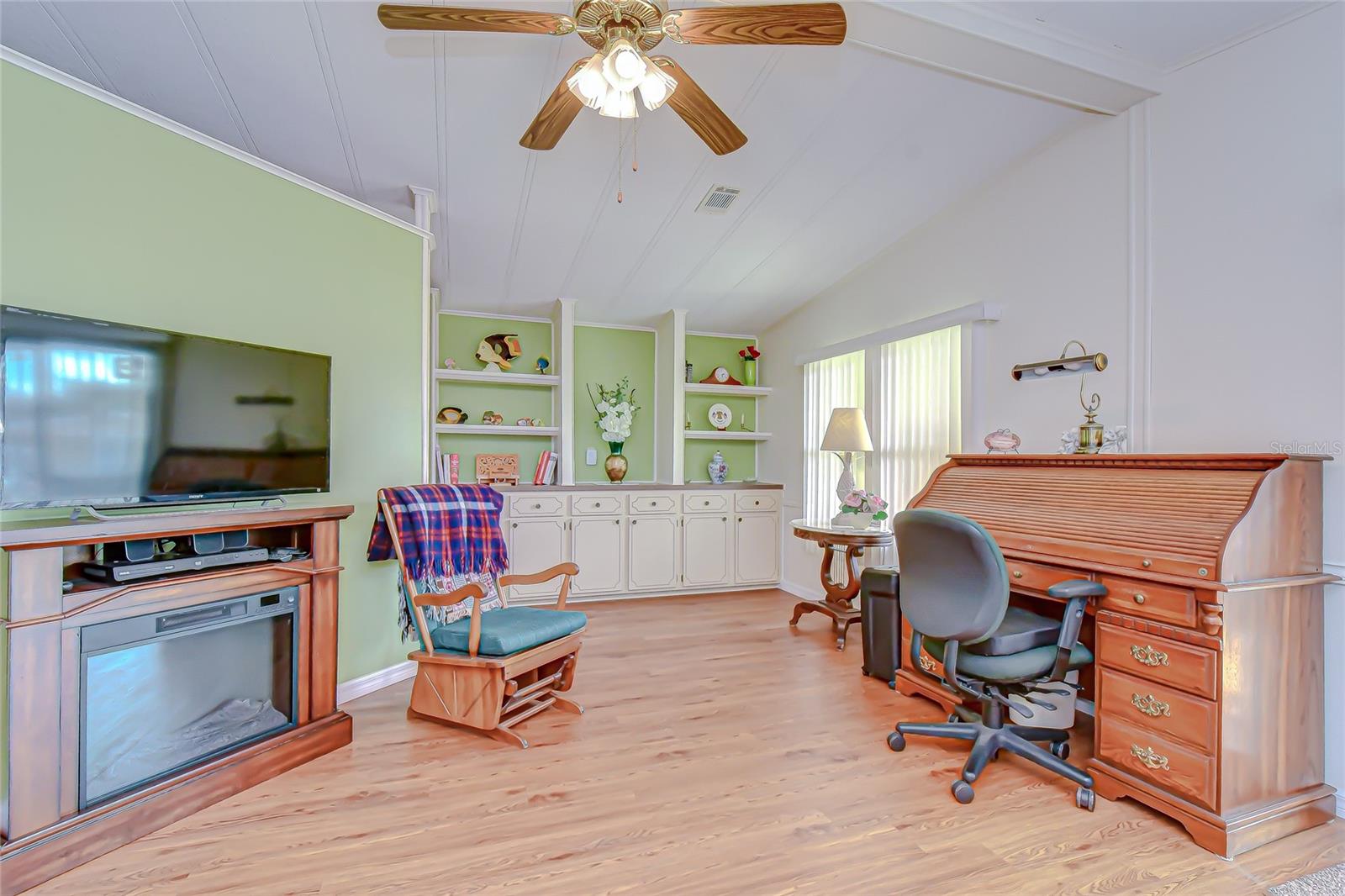 Image 14 of 47 For 35827 Brisa Drive