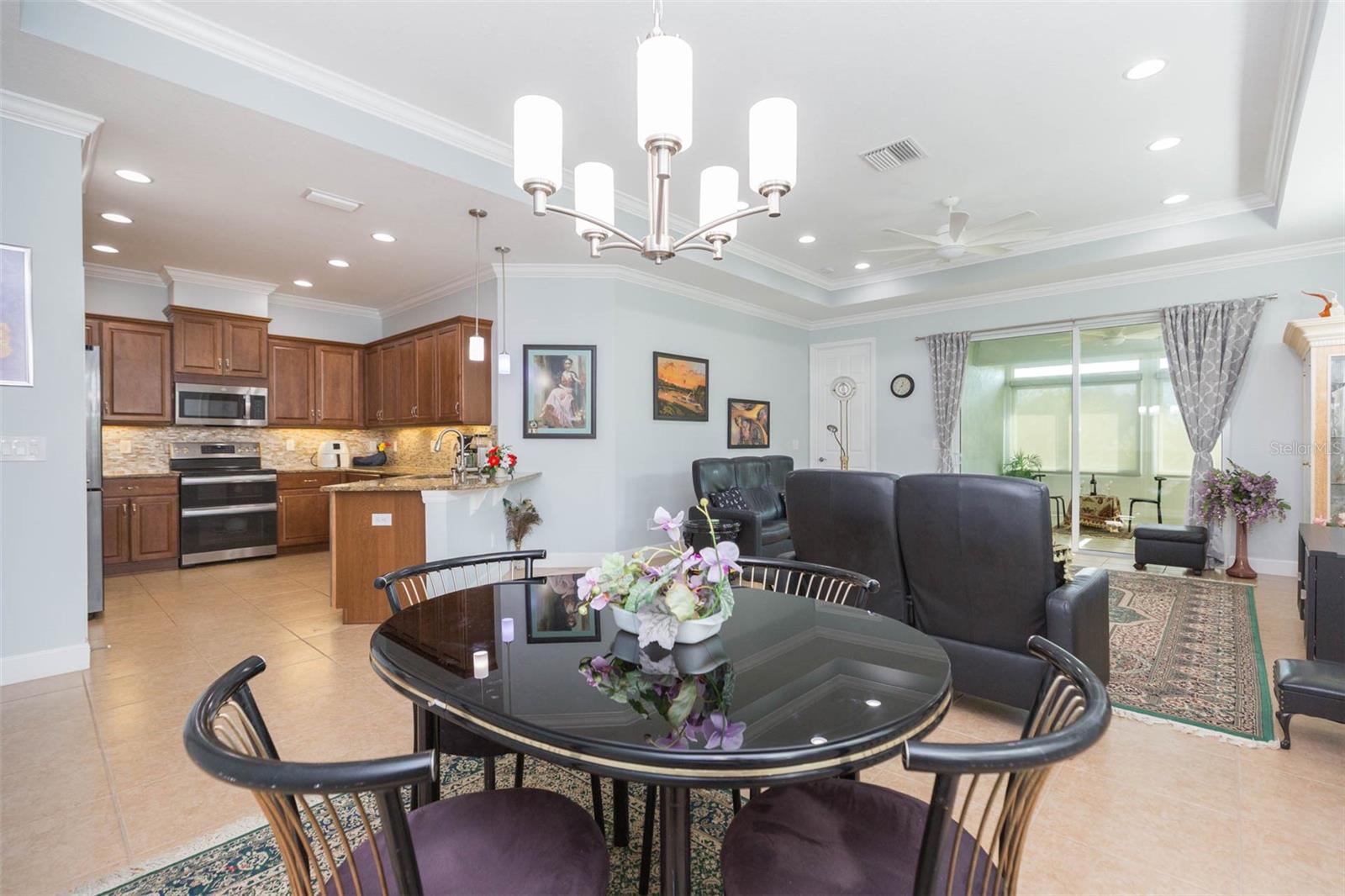 Image 7 of 60 For 712 Chipper Drive