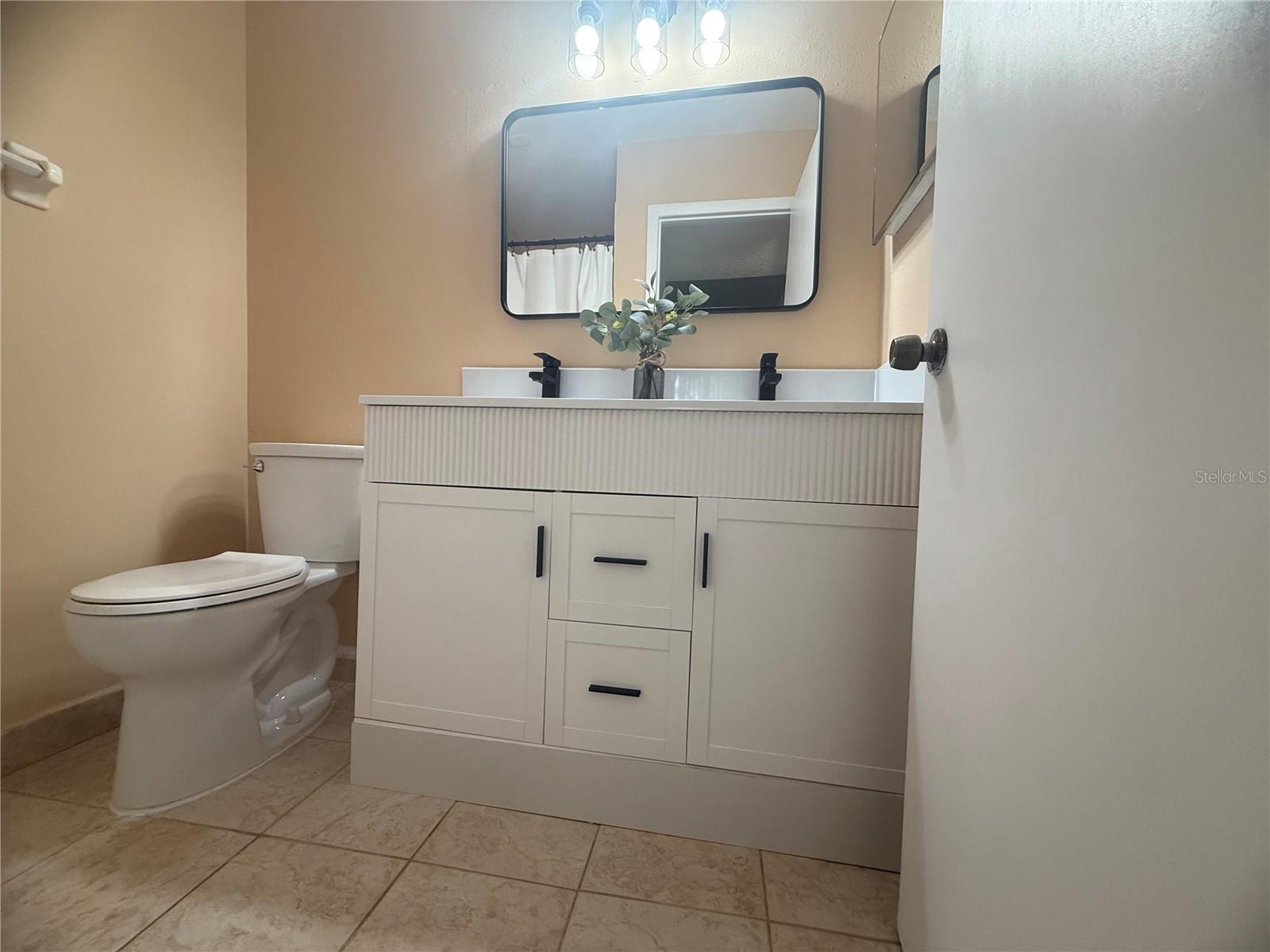 Image 14 of 31 For 11707 Raintree Village Boulevard C