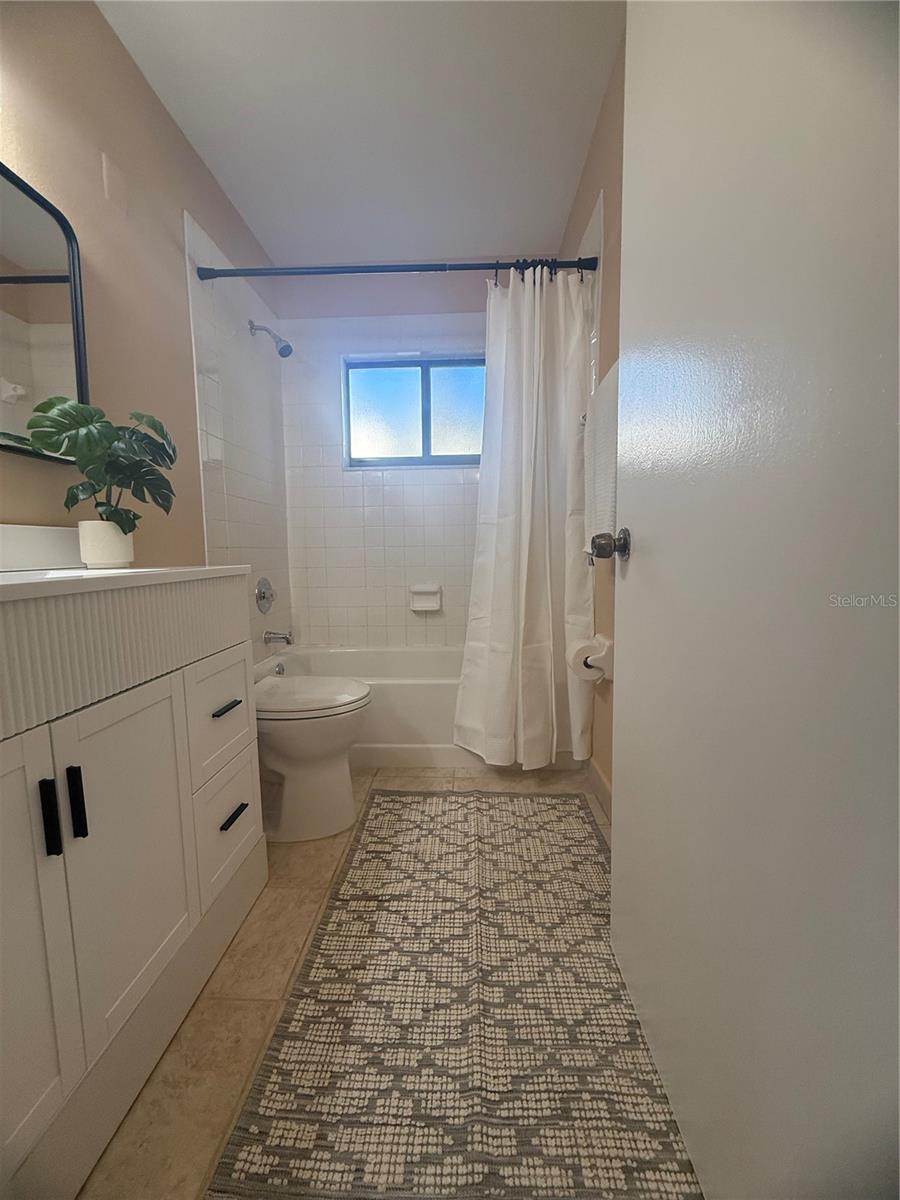 Image 20 of 31 For 11707 Raintree Village Boulevard C