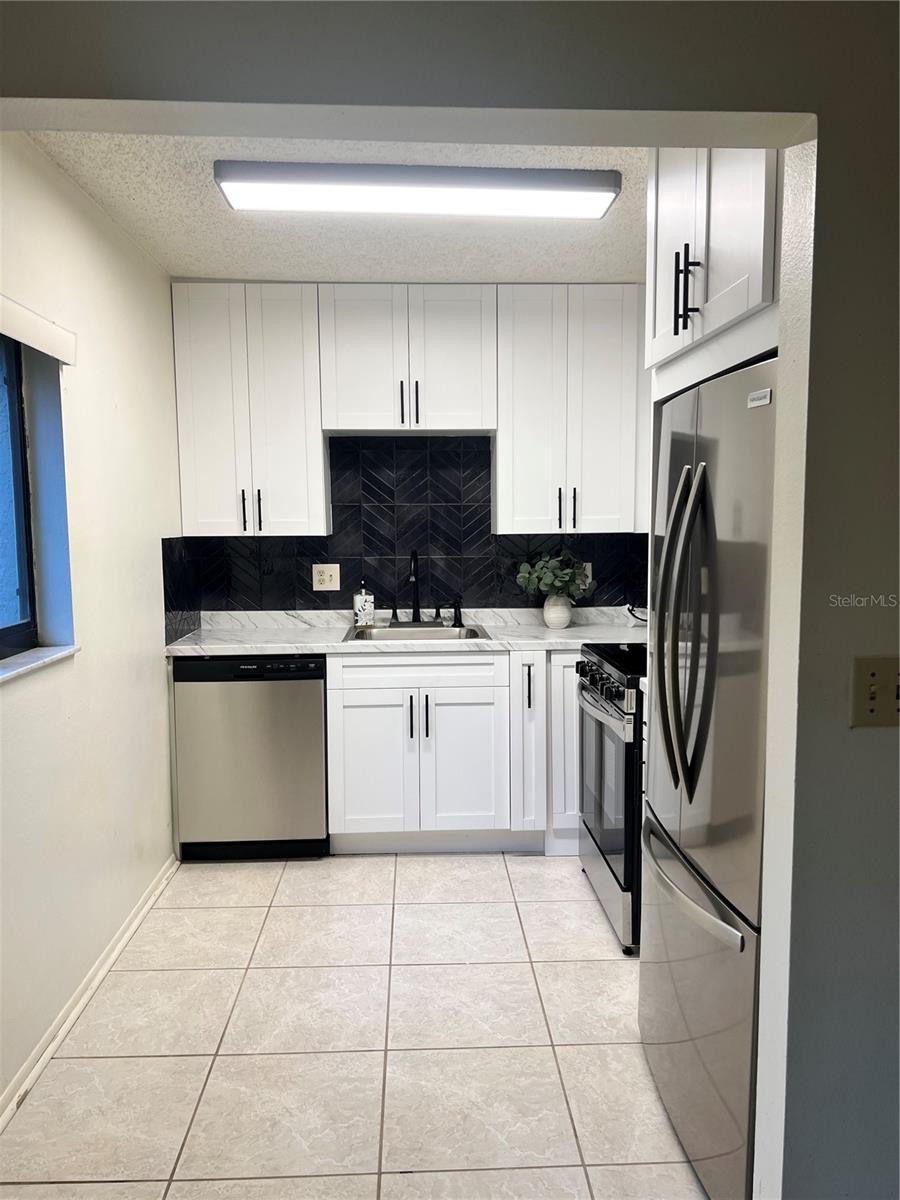 Image 7 of 31 For 11707 Raintree Village Boulevard C