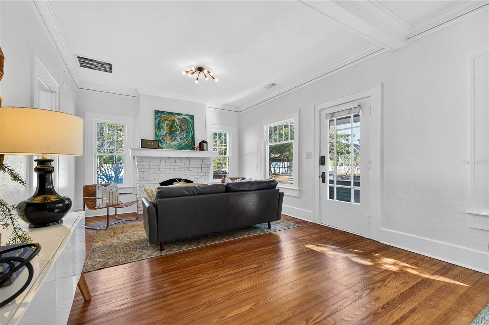 Image 10 of 38 For 736 6th Street N