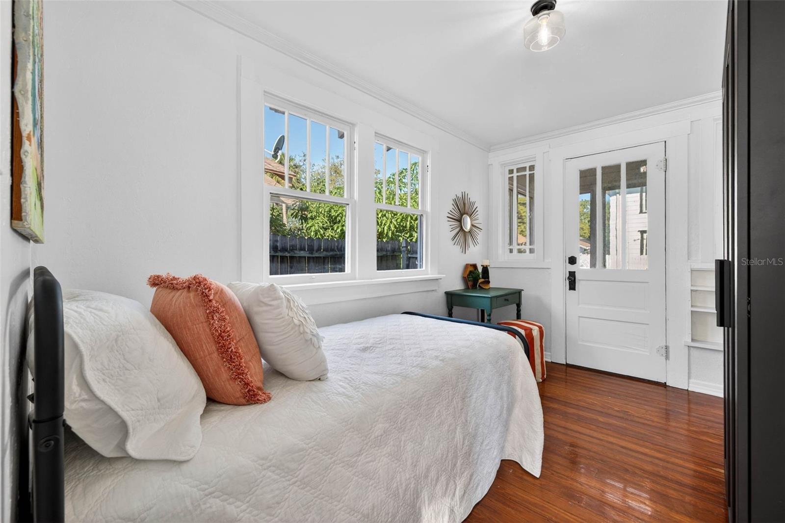 Image 30 of 38 For 736 6th Street N