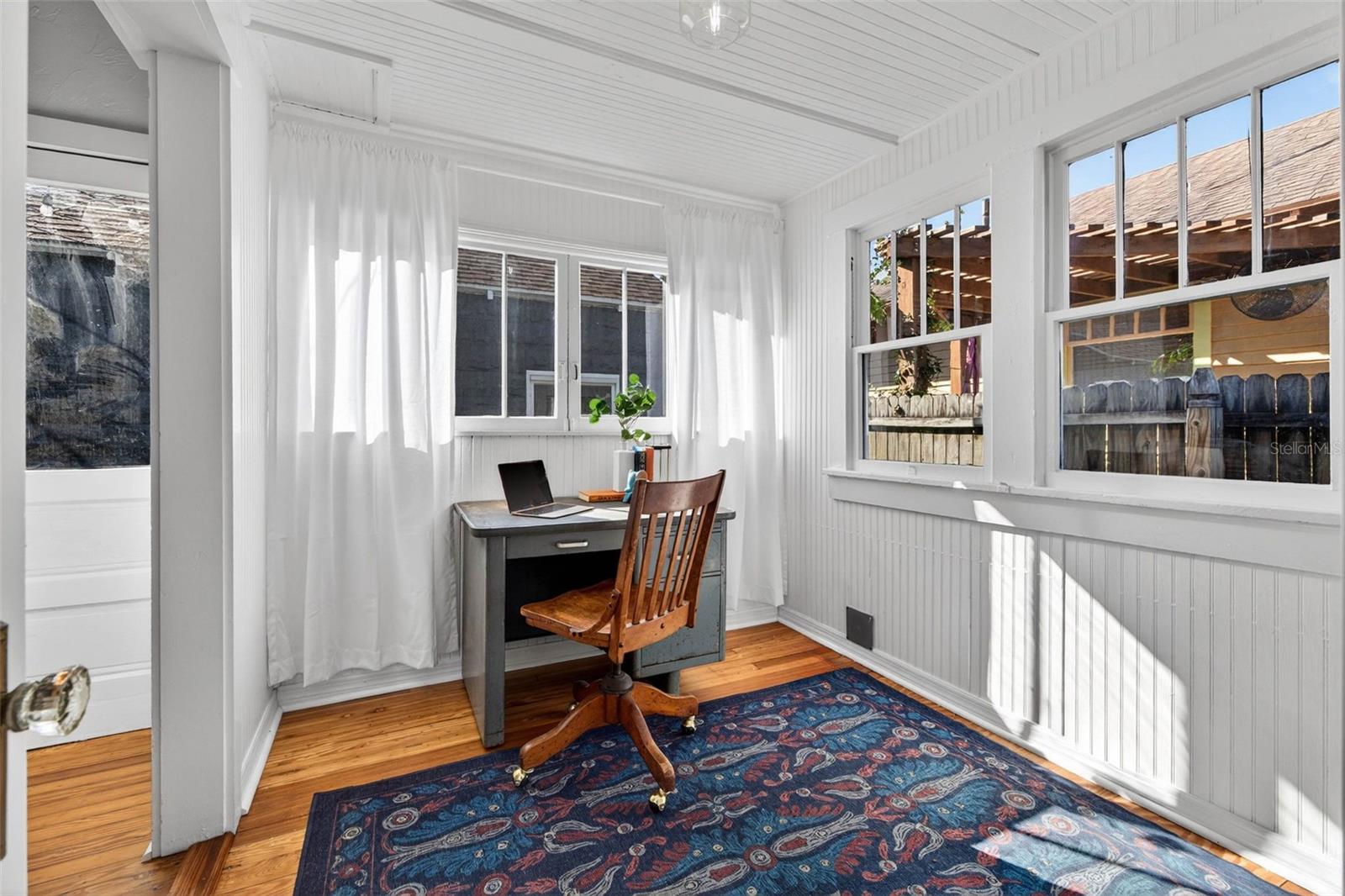 Image 31 of 38 For 736 6th Street N